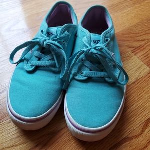 VANS Missy Girls Size 4 Off the Wall Shoes